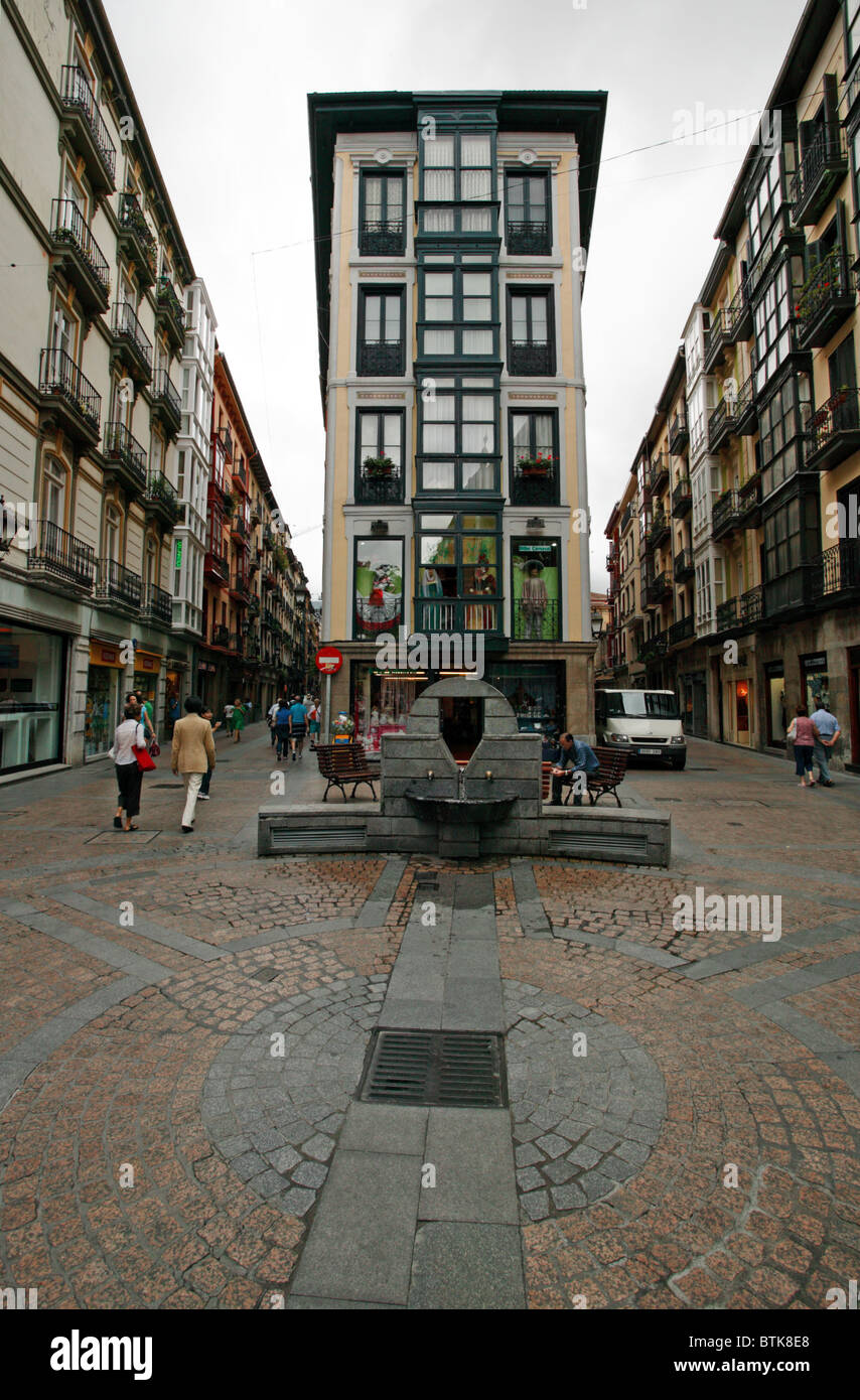 Straßenszene in der Casco Viejo, der das Portal de Zamudio, Bilbao, Spanien Stockfoto