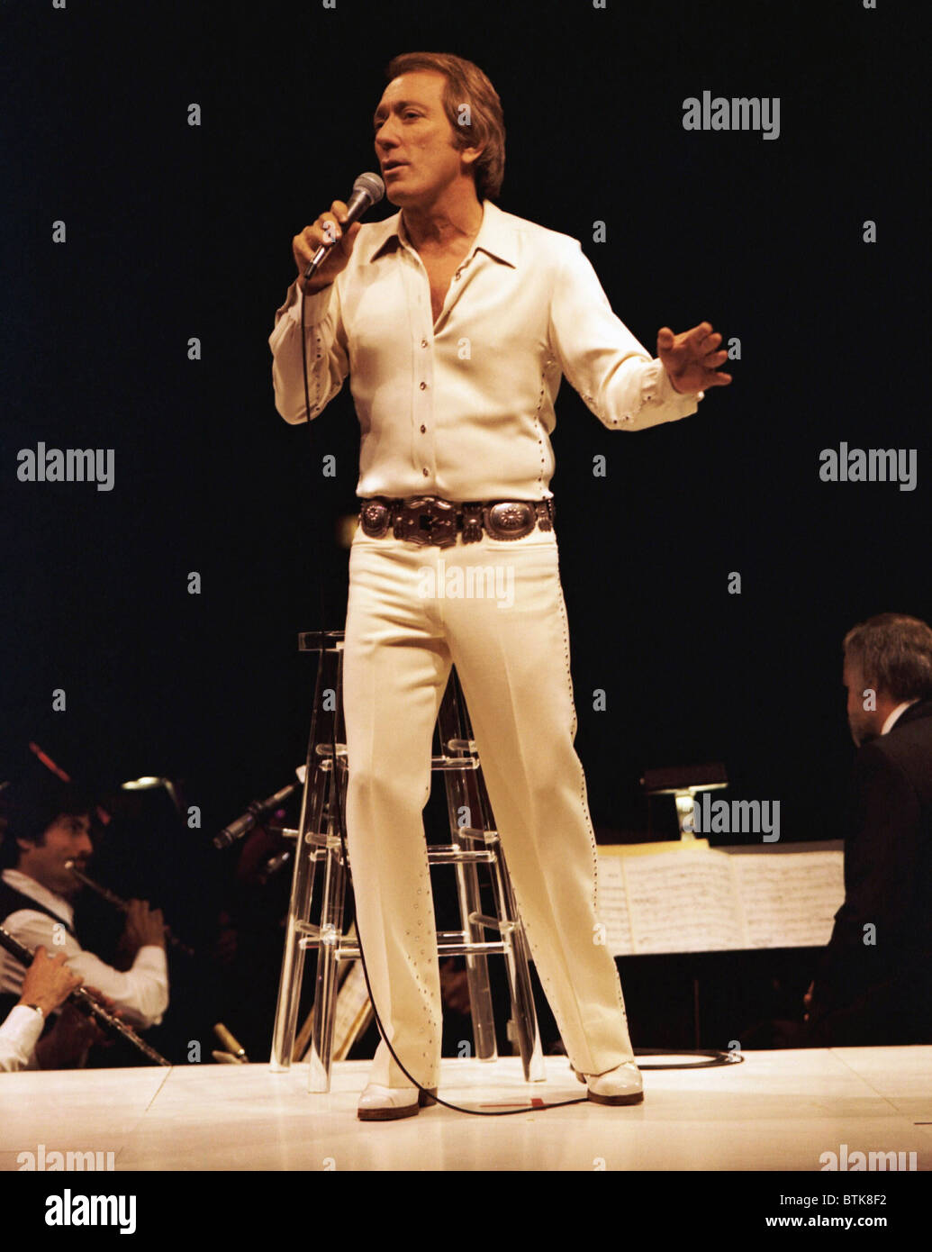 Andy Williams, 1975, Millrun Playhouse Theater in der Runde, Niles, Illinois. Stockfoto