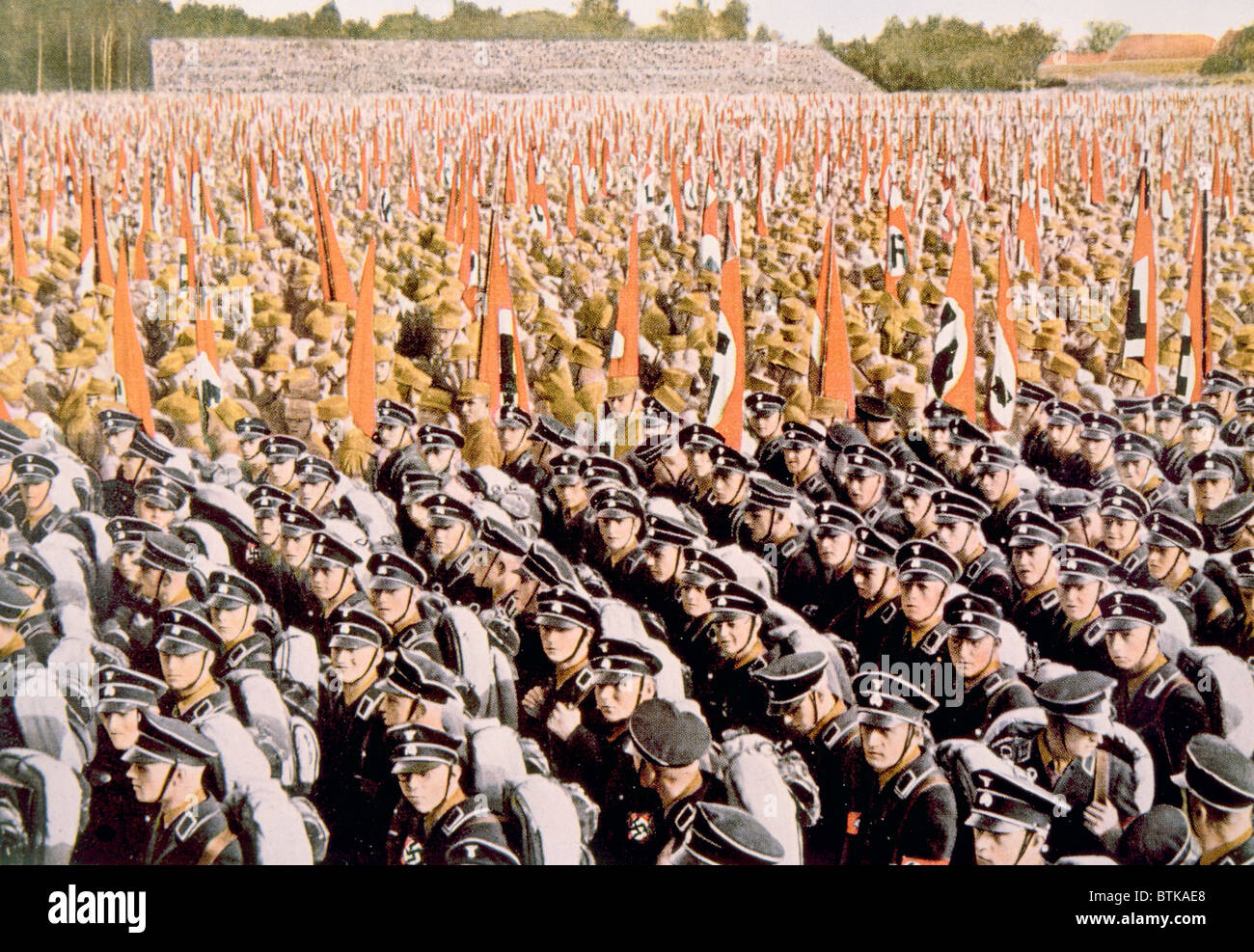 Nazi-Deutschland, hunderttausend Nazi-Sturmtruppen auf der Party Tag Kundgebung in Nürnberg, 1933. Stockfoto