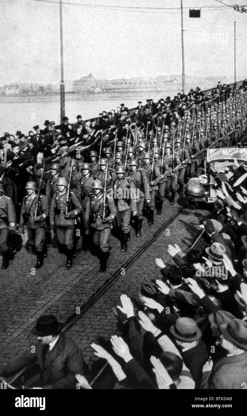 Deutsche Truppen marschieren ins Rheinland ohne jegliche internationale Opposition, ein wichtiges Ereignis, vor dem zweiten Weltkrieg, März Stockfoto