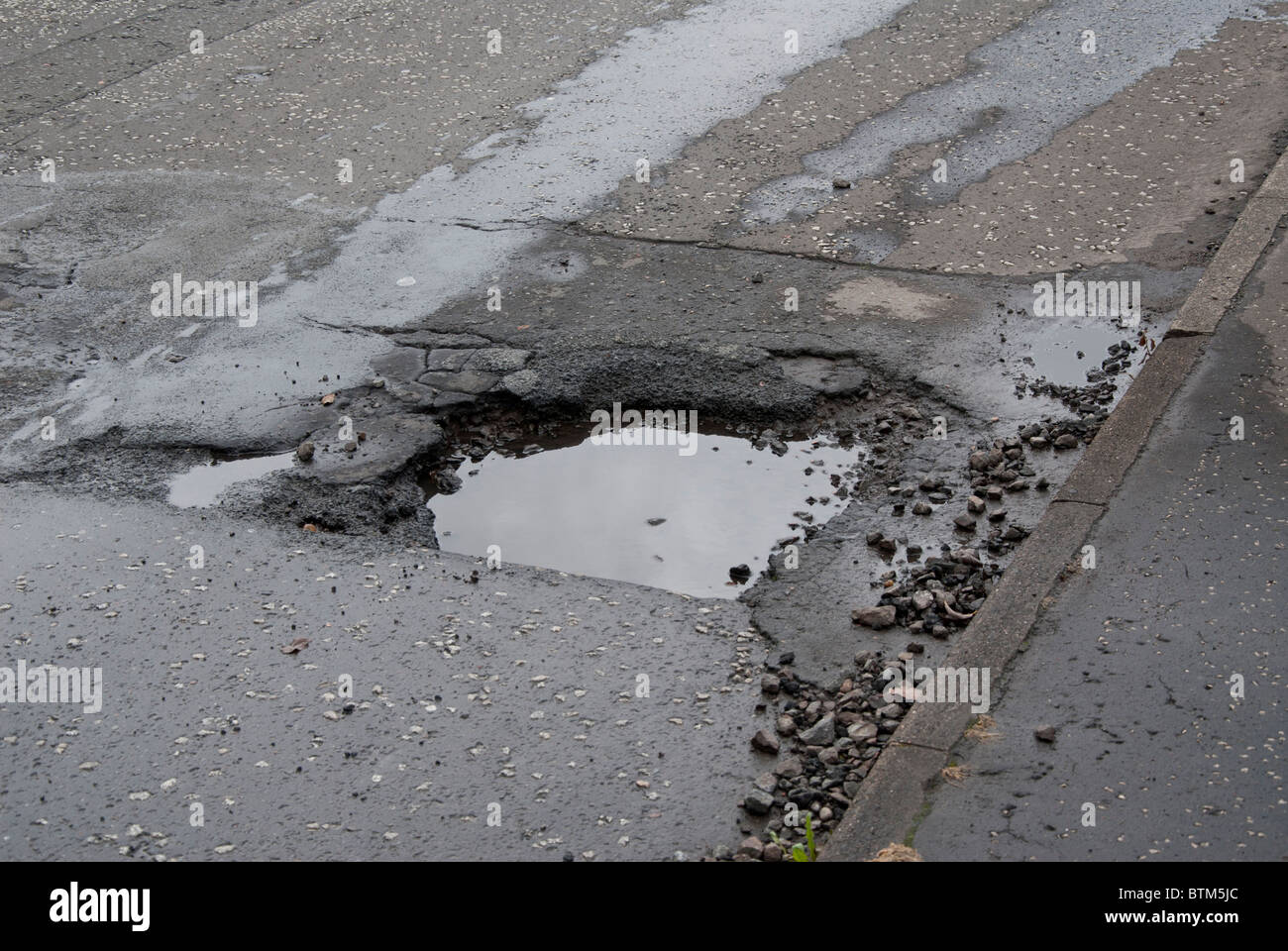 Schlaglöcher Glasgow Stockfoto