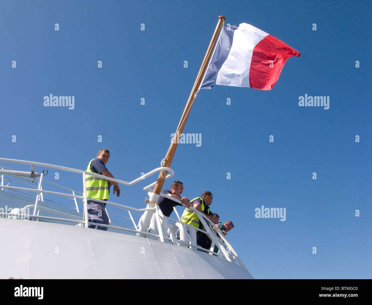 Französisch Fähre Arbeiter Seafrance Cross-Channel-Fähre zwischen Calais und Dover. Französische Nationalflagge. Stockfoto