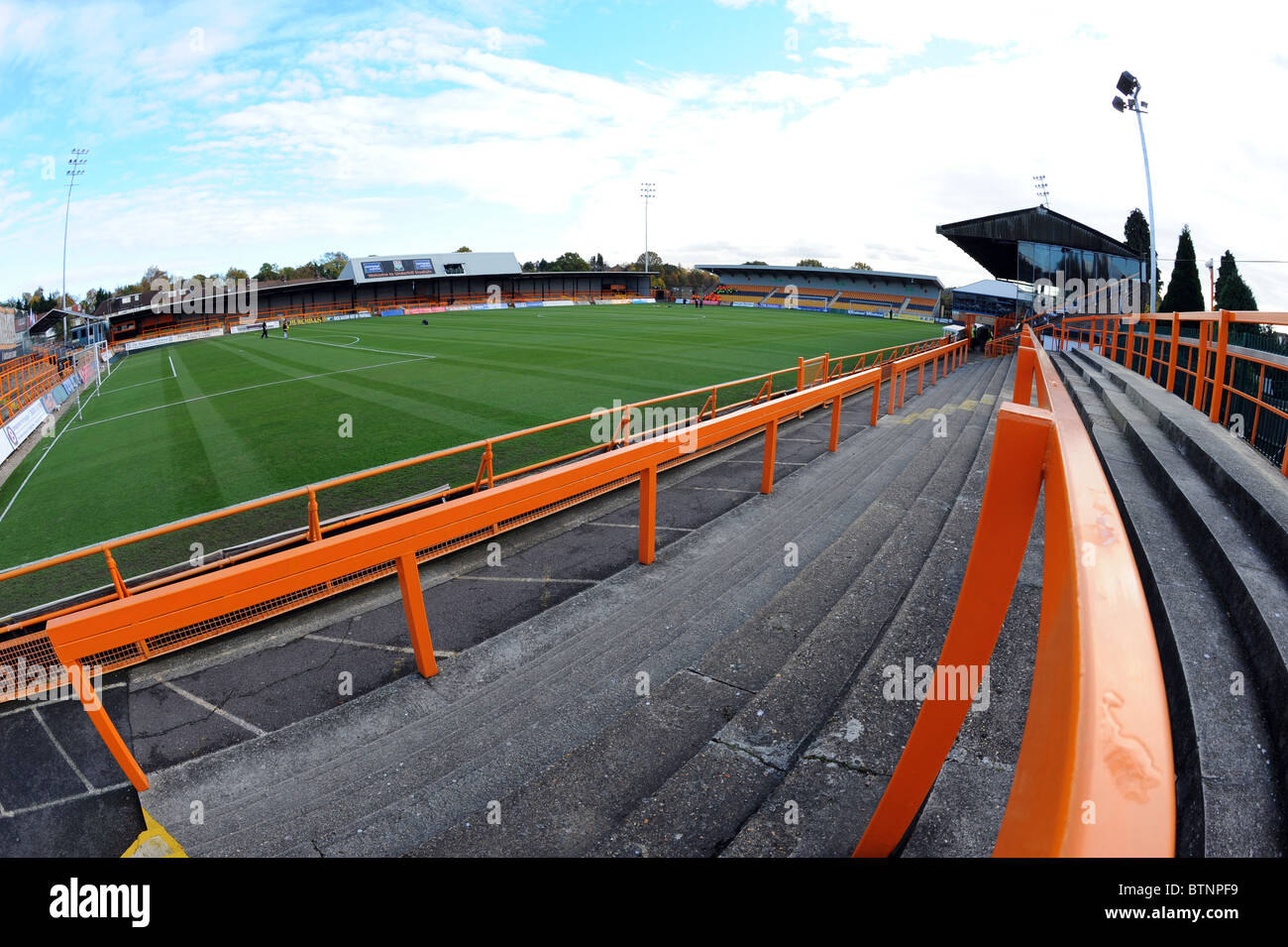 Underhill Stadion, Heimat des Barnet Football Club Innenansicht Stockfoto