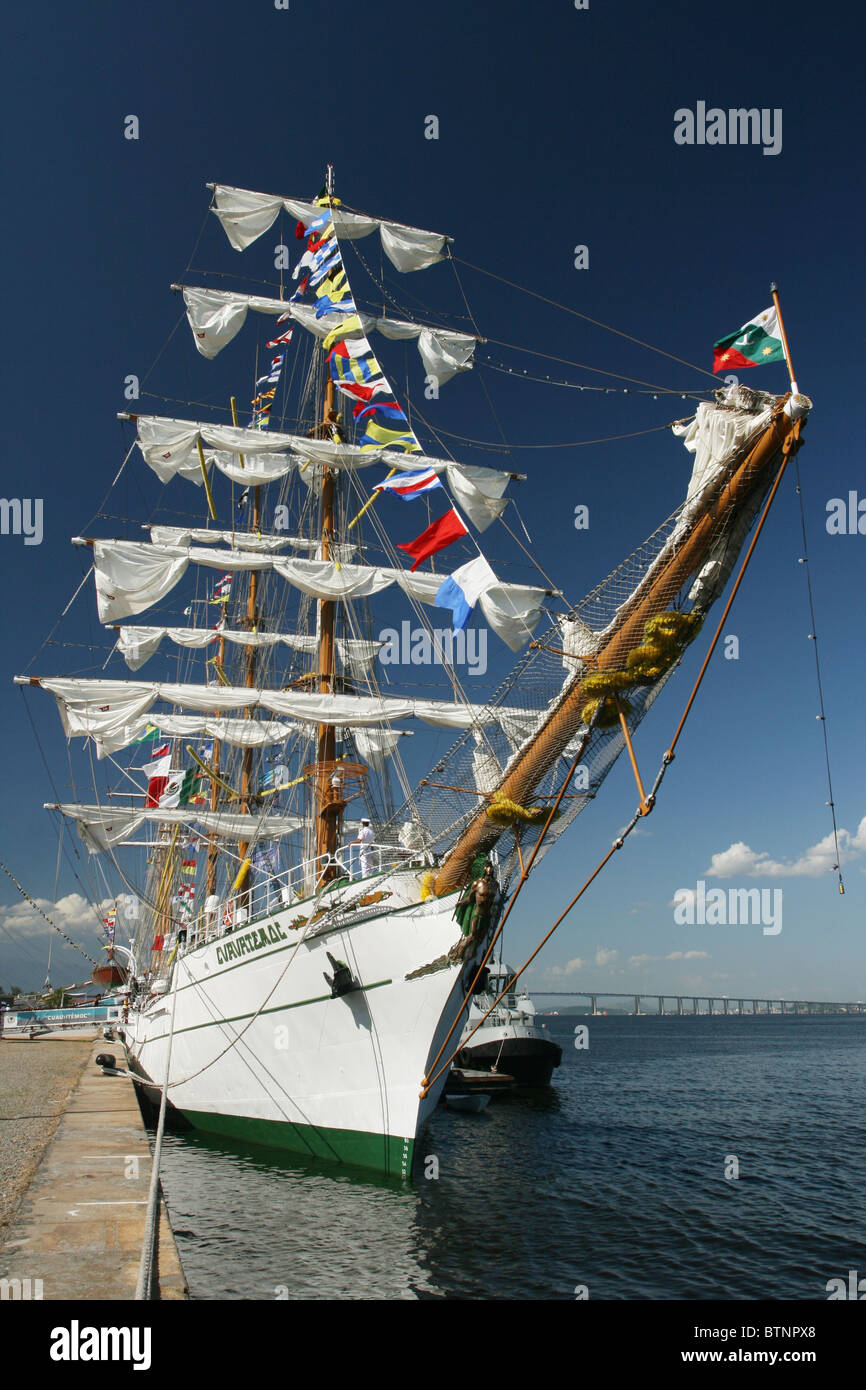 Mexikanische Marine Segel-Schulschiff ARM Cuauhtémoc in Rio De Janeiro für den Start von Velas Sudamerica 2010 Regatta. Stockfoto