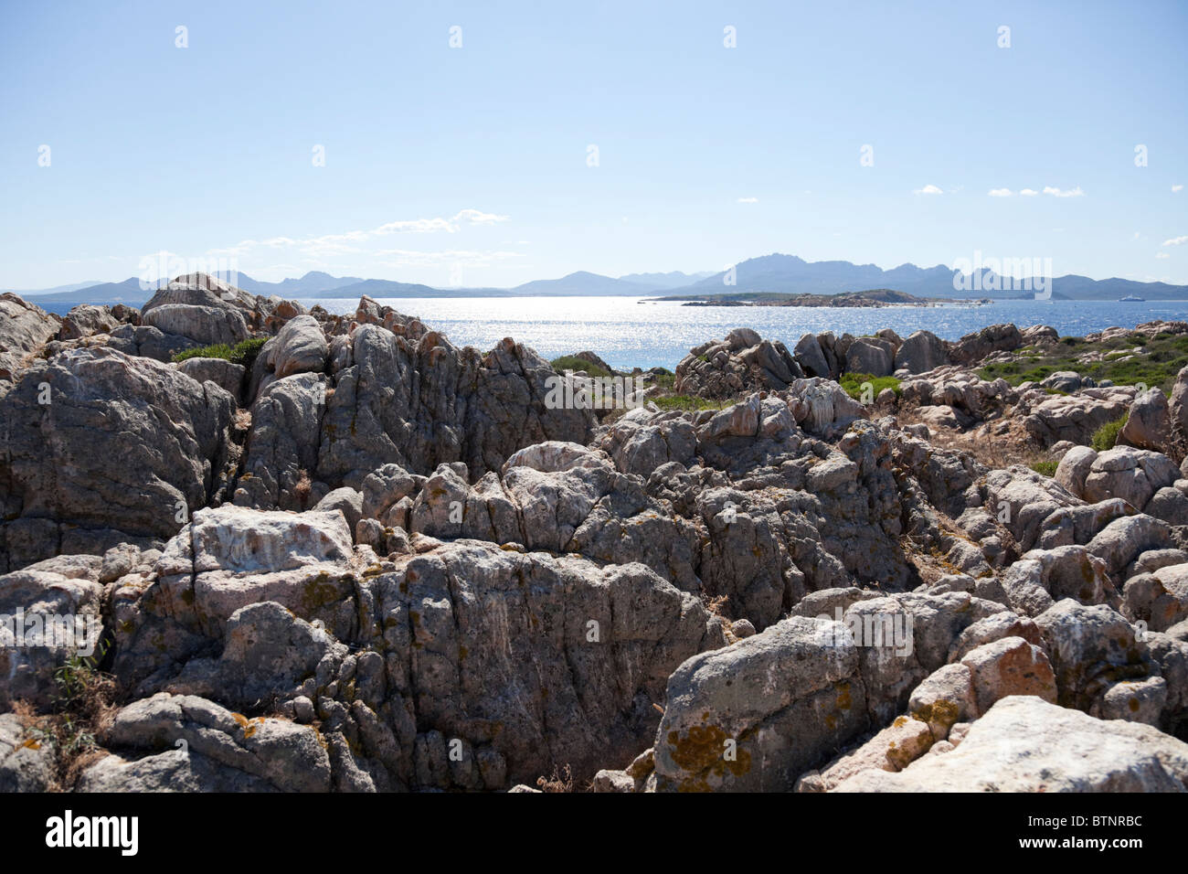 Die geologische Besonderheit im Norden Sardiniens, massiven Granitfelsen. Stockfoto