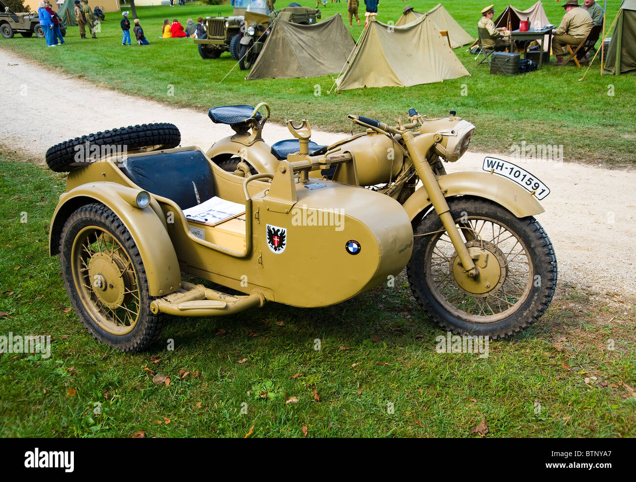 BMW Motorrad von WWII Zeit, Bundeswehr Fahrzeug Seite Warenkorb  Stockfotografie - Alamy