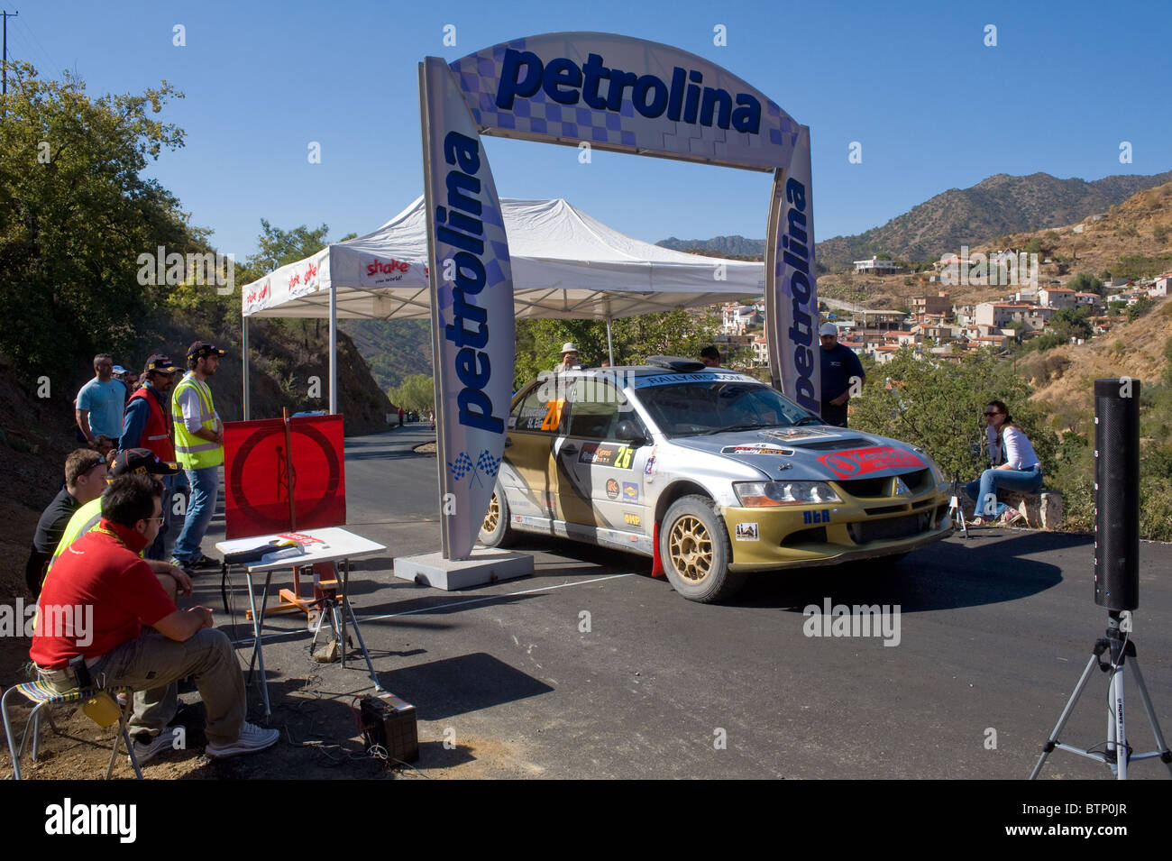 Zypern-Rallye 2010: Wertungsprüfung 4 (Agioi Vavatsinias 1), Bezirk Larnaka, Zypern.   5. November 2010 Stockfoto