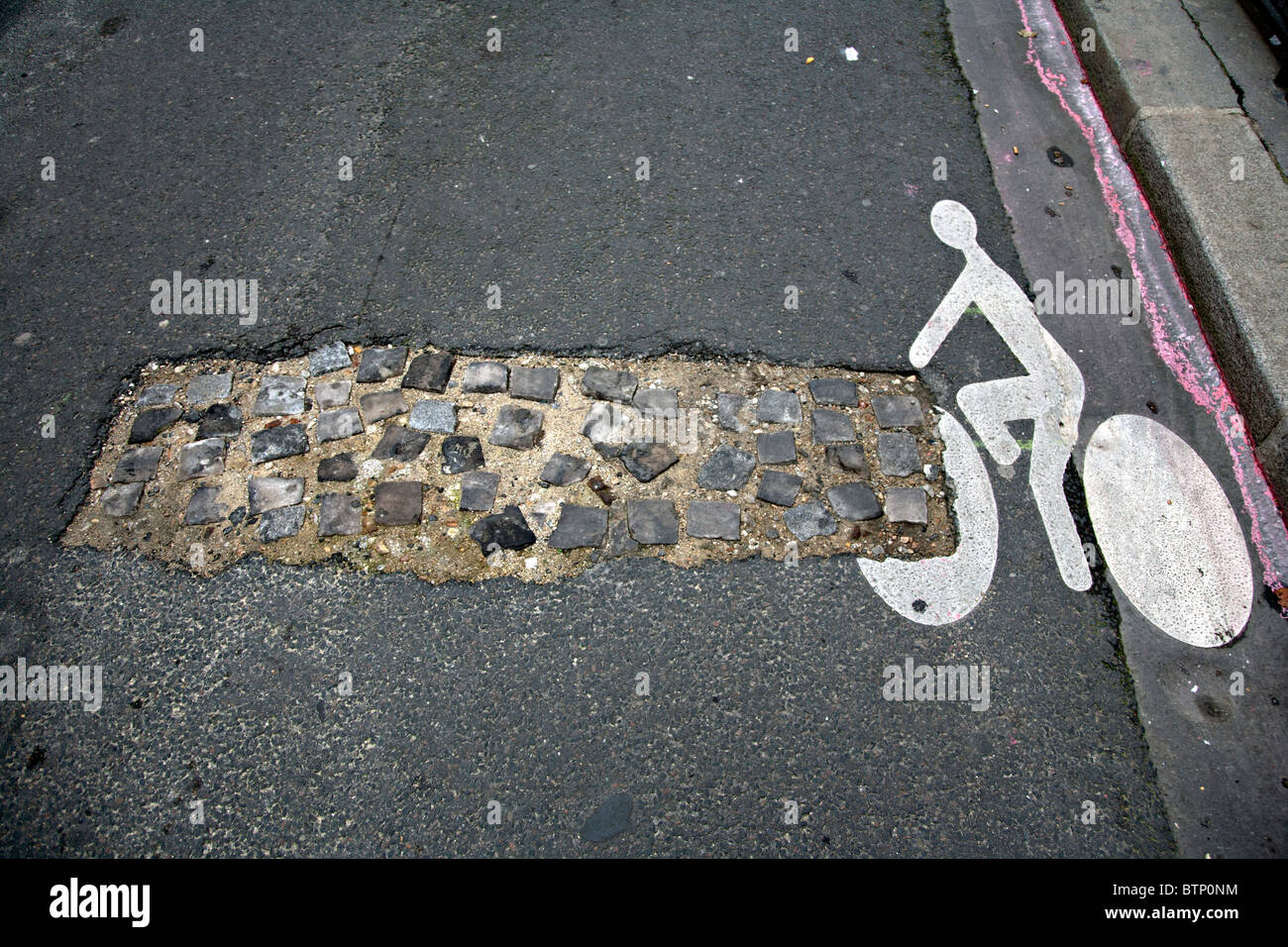 Paris-Fahrrad-Schild an Straße Stockfoto