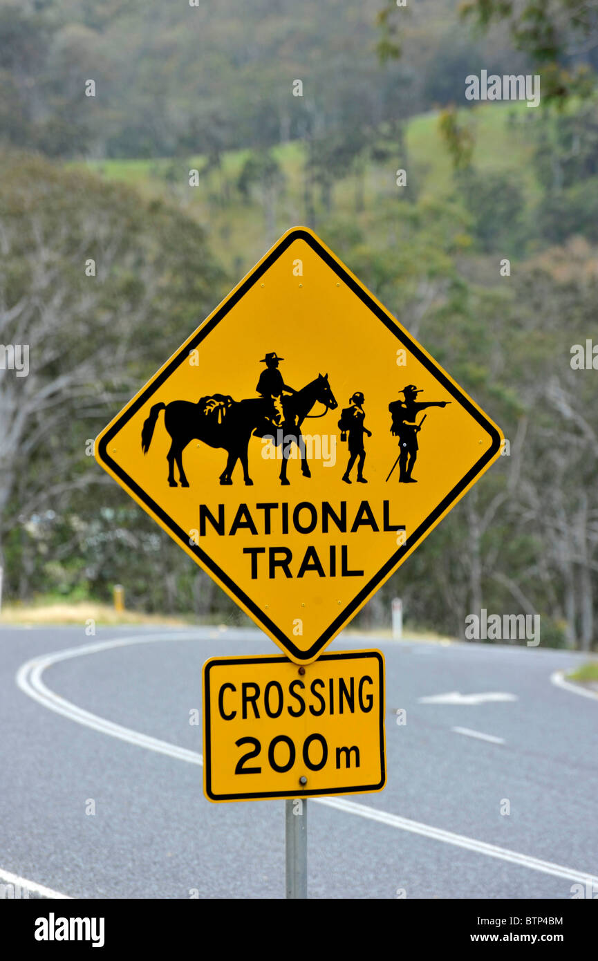 Zu den National Trails Zeichen bei Sandy Creek NSW Australia Stockfoto