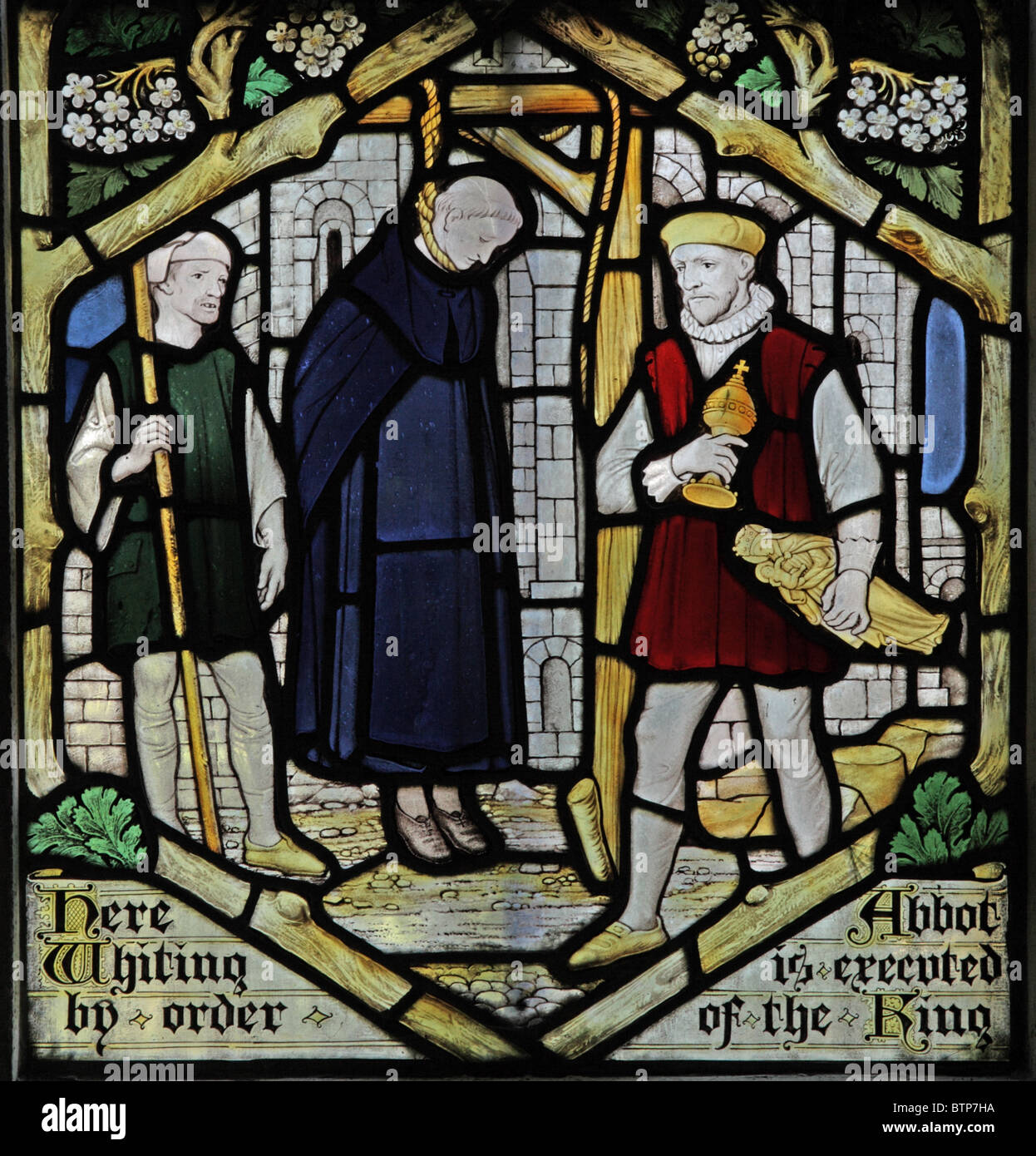 Ein Buntglasfenster, das die Hinrichtung des seligen Richard Whiting, dem letzten Abt der Glastonbury Abbey von F C Eden, darstellt. Longbridge Deverill Stockfoto