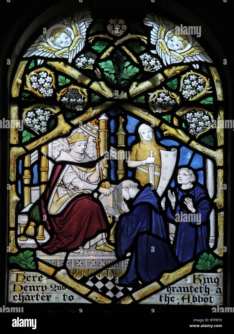Buntglasfenster von Frederick Charles Eden, das König Heinrich II. Von England zeigt, der einem Abt von Glastonbury, Longbridge Deverill, eine Charta erteilt hat Stockfoto