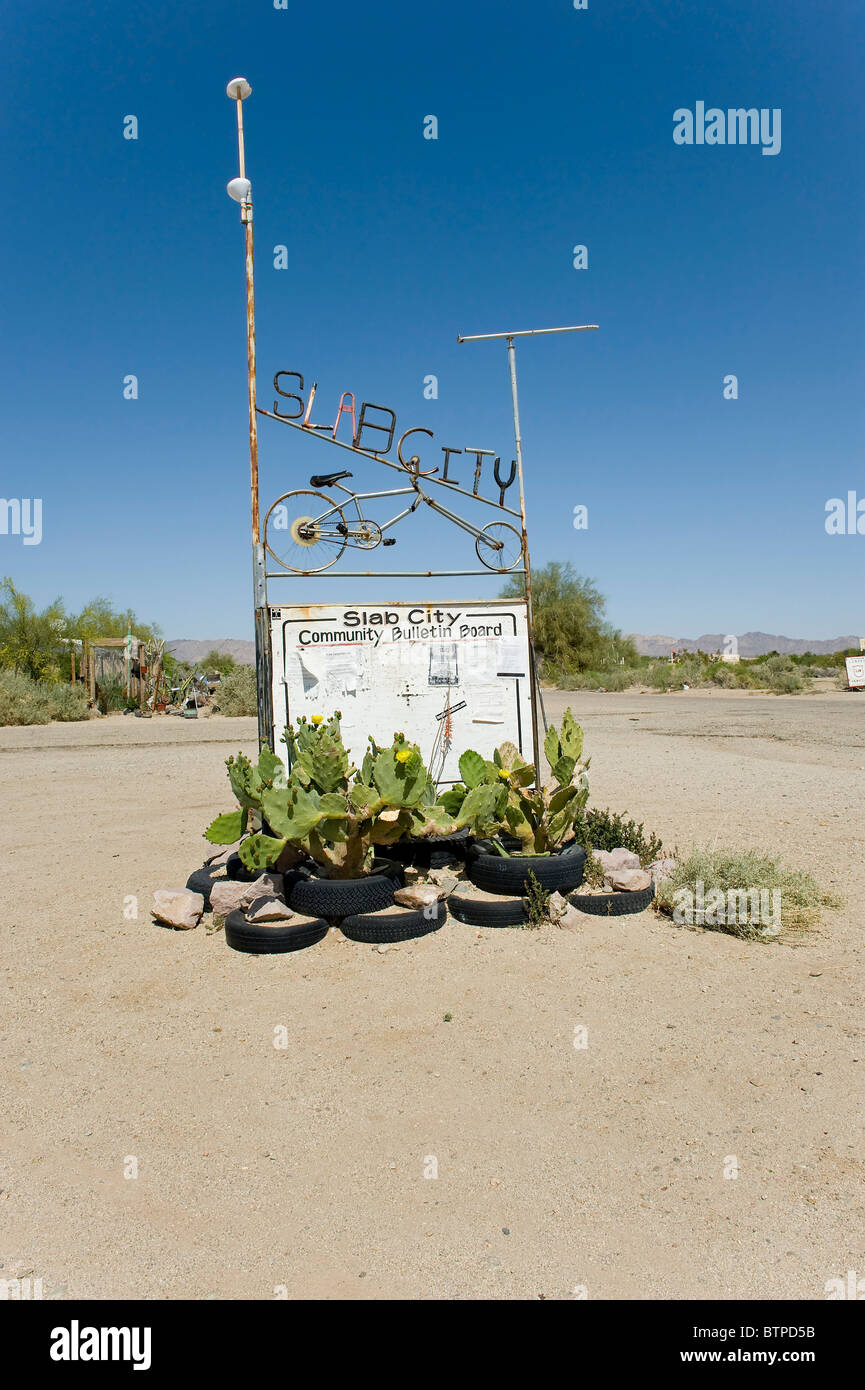 Gemeinschaft-Brett, Slab City, Niland, Southern California, USA. Stockfoto