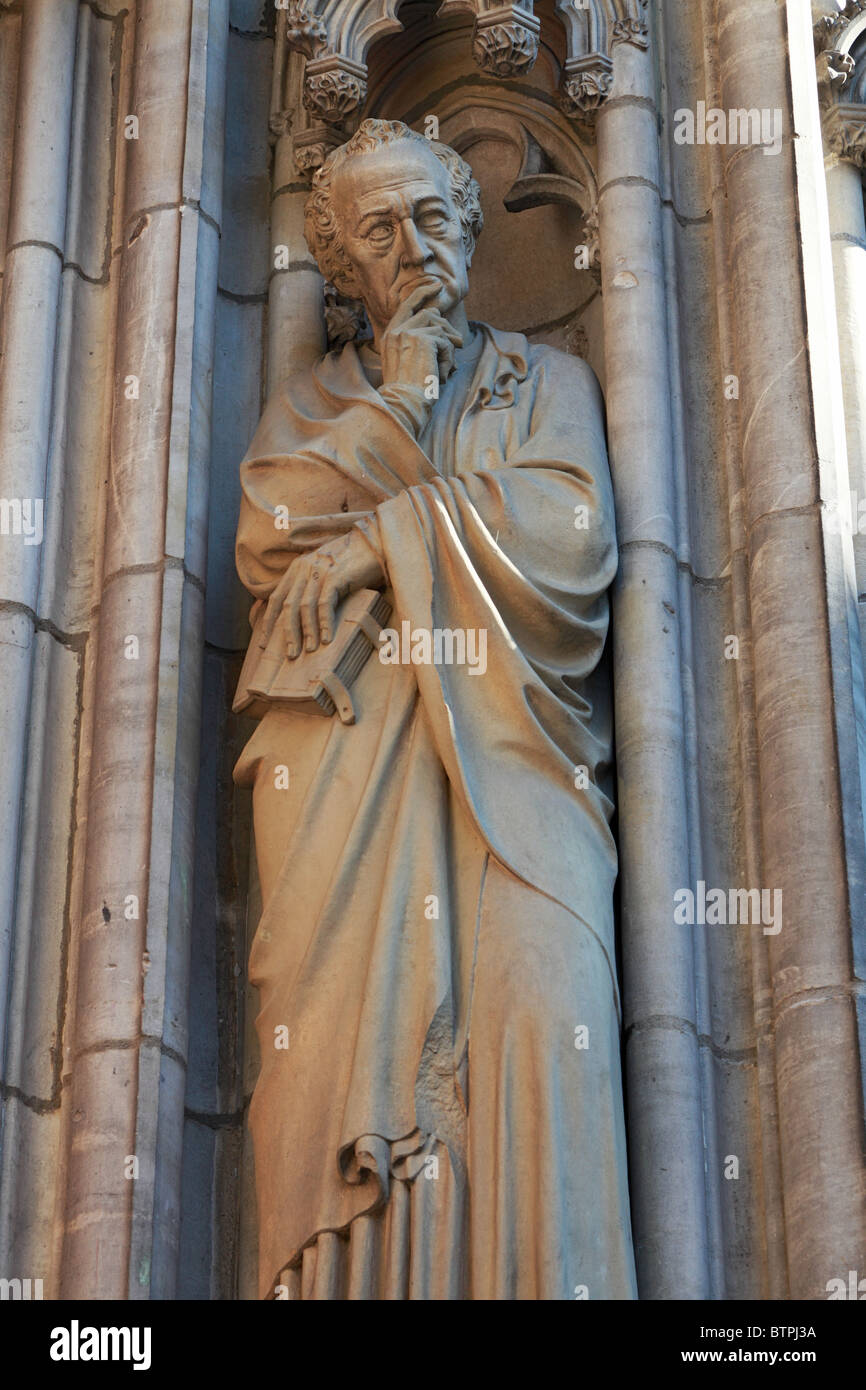 Sandsteinfigur von Johann Wolfgang von Goethe bin Hauptportal der Kirche St. Lamberti in Münster, Westfalen, Nordrhein-Westfalen Stockfoto