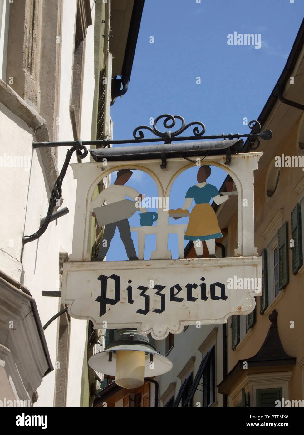 Italien, Alto Adige, Bolzano, Pizzeria Zeichen Stockfoto