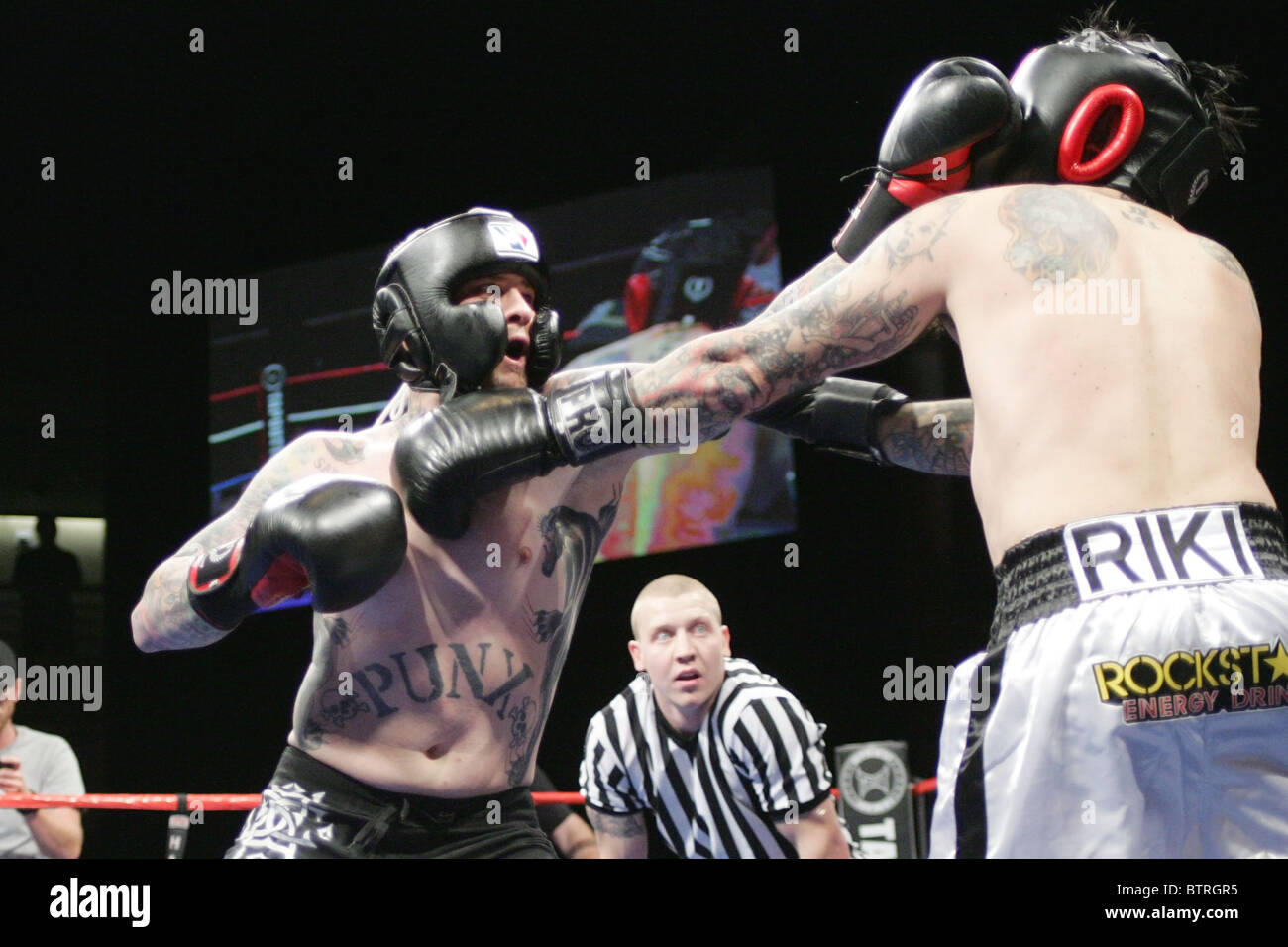 Ellis Mania 5: Get diese Schlägereien Night Fight Stockfoto