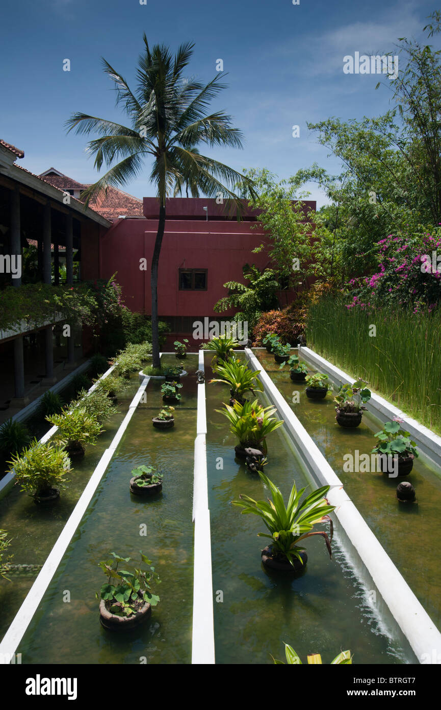 Teil des Gartens an der Melia Bali Hotel Nusa Dua Bali-Indonesien Stockfoto