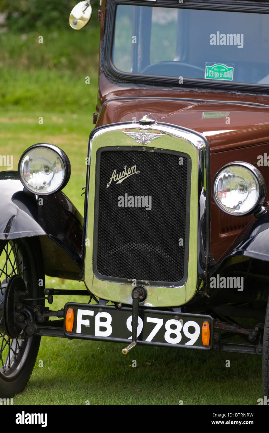 Oldtimer auf dem Display an einen Sommer fair statt in Cornwall, England Stockfoto
