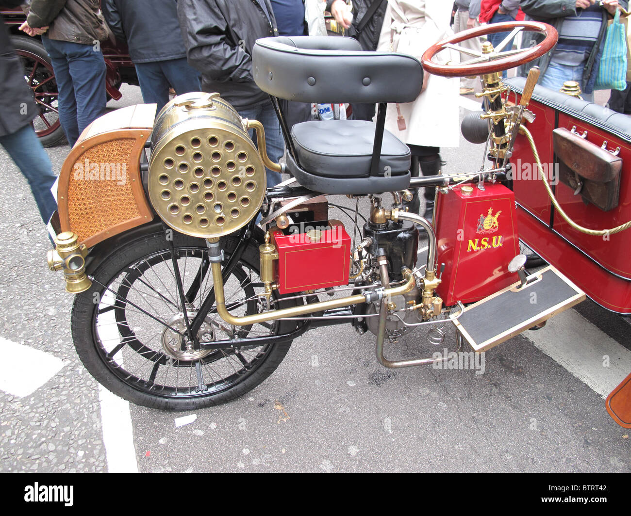 Von London nach Brighton Oldtimer-Rennen Regent Street in London Stockfoto