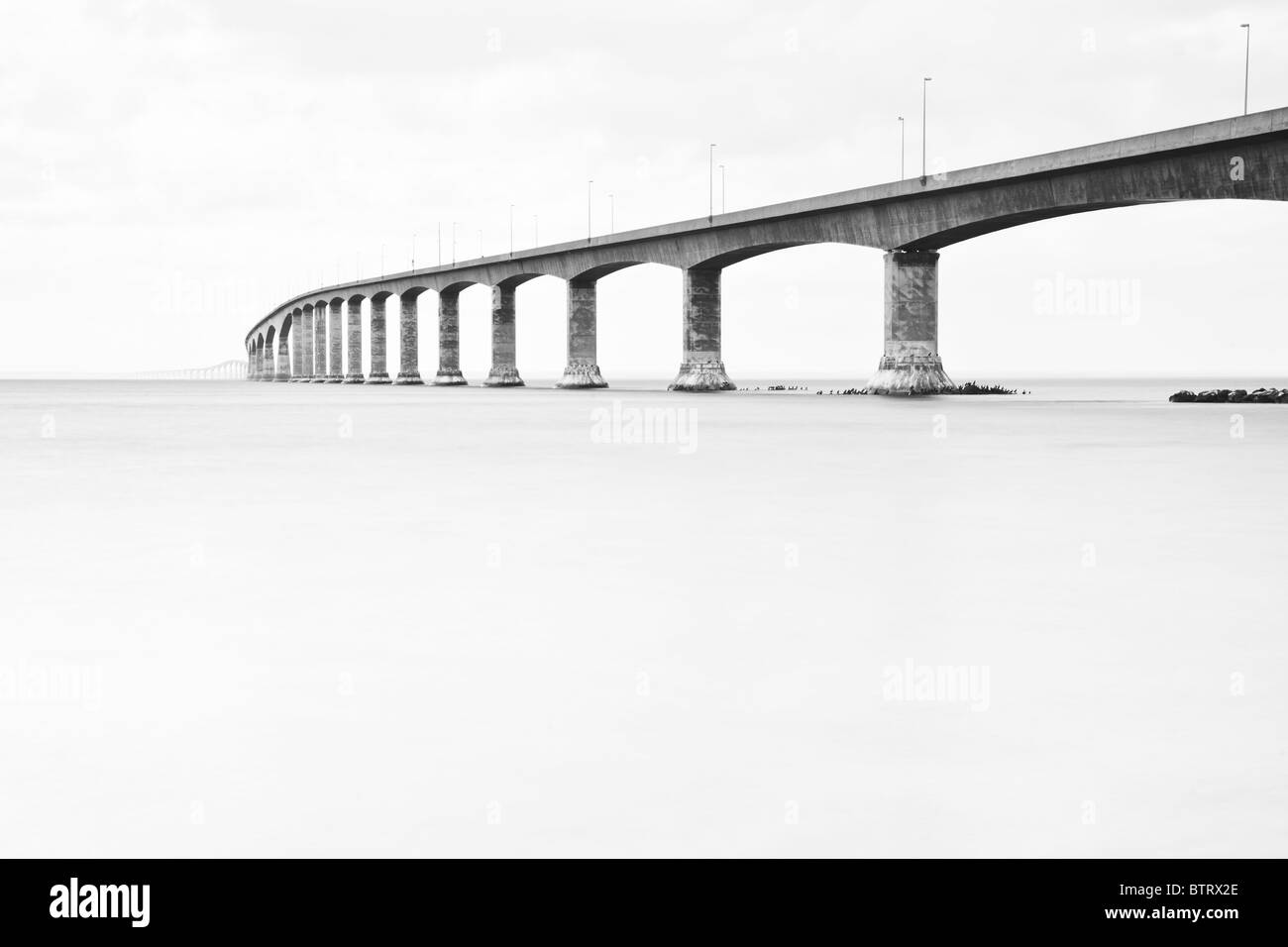 Die Confederation Bridge verbindet die Provinzen New Brunswick und Prince Edward Island, und ist die längste Brücke Kanadas. Stockfoto