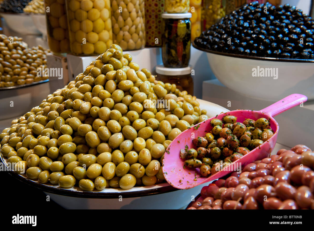 Olive Stände bei Nacht Marrakesch Marokko Nordafrika Stockfoto