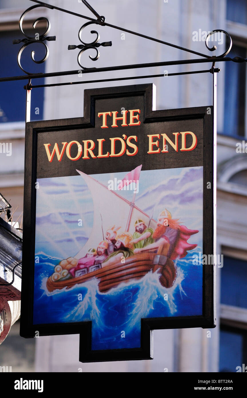 Der Welten Ende Pub Schild, Camden High Street, London, England, UK Stockfoto