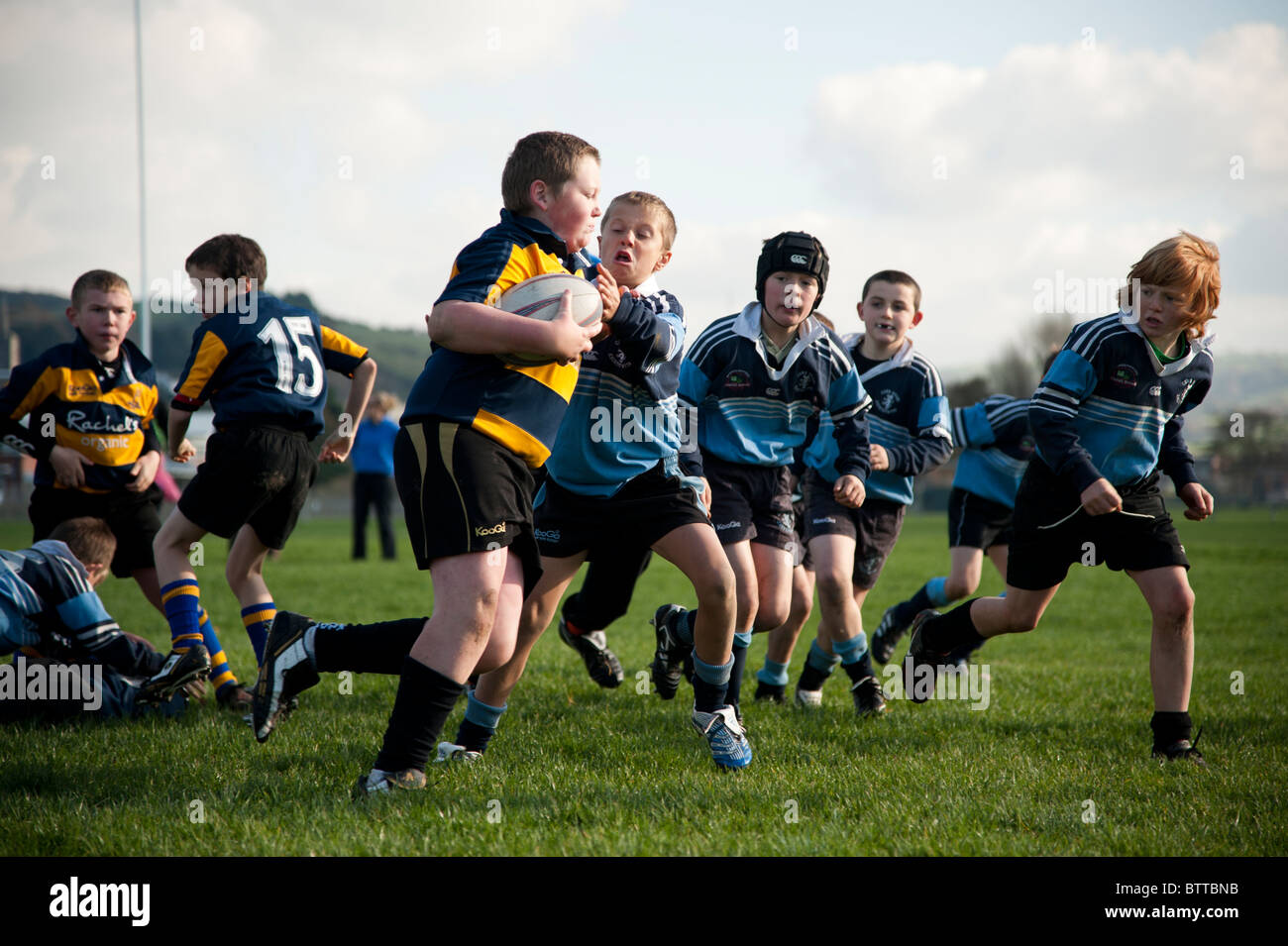 Aberystwyth Rugby Club unter 10 Jahre junior Spieler das Spiel an einem Sonntagmorgen, Wales UK Stockfoto