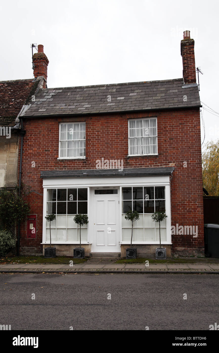 Die alte Post und Dorfladen, Steeple Ashton, Wiltshire, England; Jetzt geschlossen Stockfoto