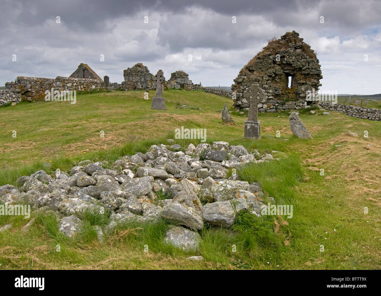 Die Ruinen der Teampull Mor bemerkenswerte Sammlung von Kirchen und Kapellen, Howmore South Uist. Schottland.  SCO 6967 Stockfoto
