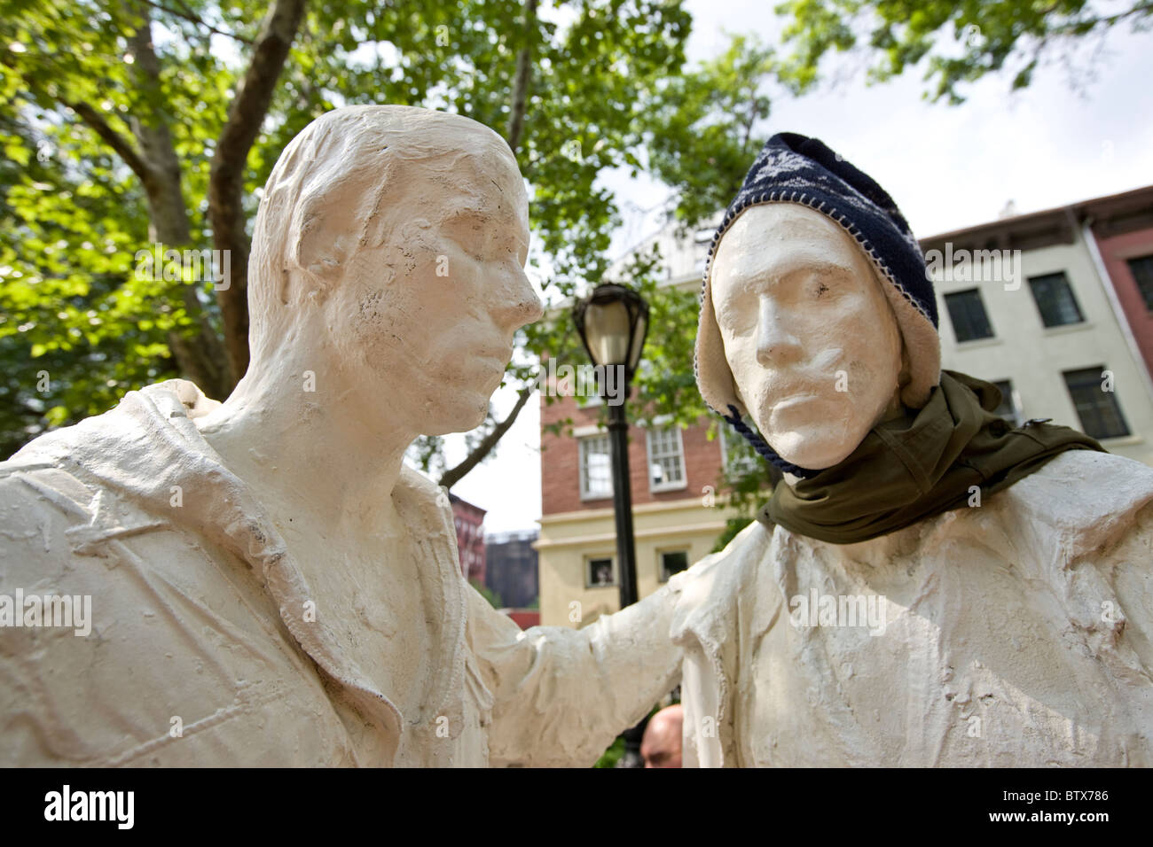 Gay Liberation Statue in Christopher Park in Greenwich Village in New York Stockfoto