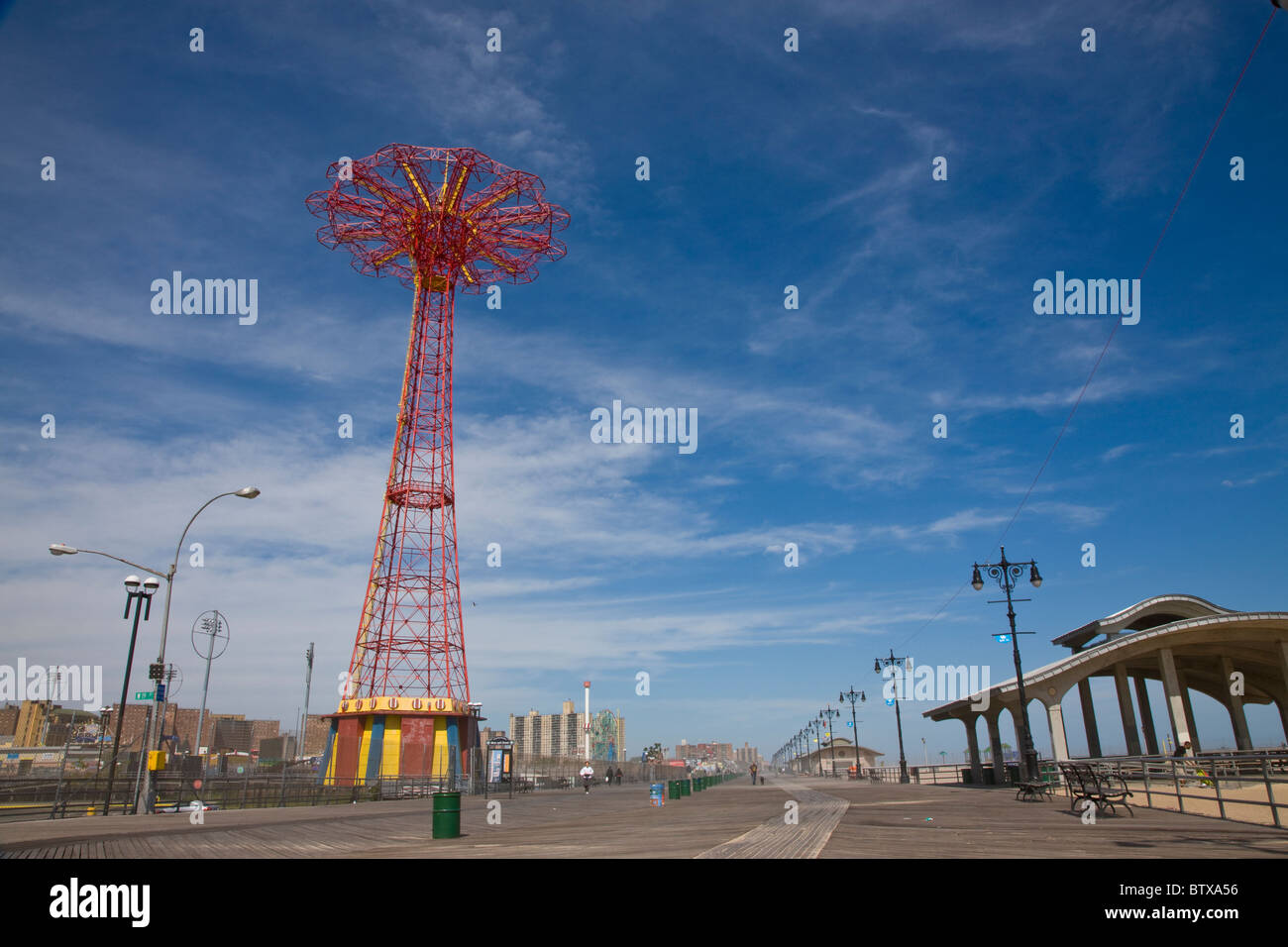 Der Fallschirmsprung auf Coney Island in Brooklyn Stockfoto