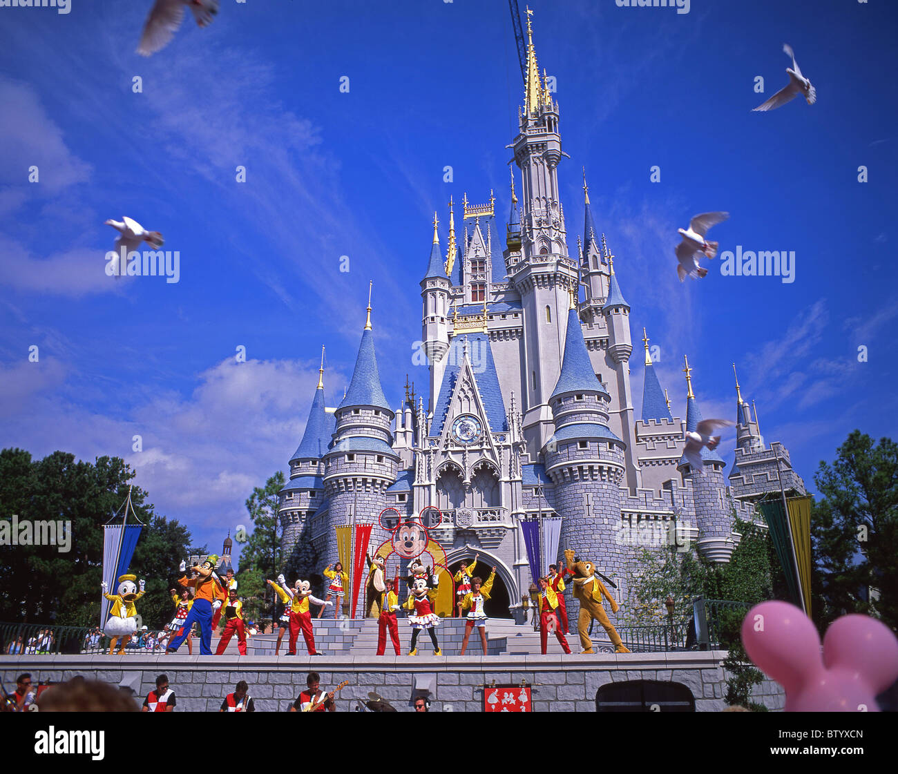 Disney-Show, Cinderellas Schloss, Magic Kingdom, Walt Disney World, Orlando, Florida, Vereinigte Staaten von Amerika Stockfoto