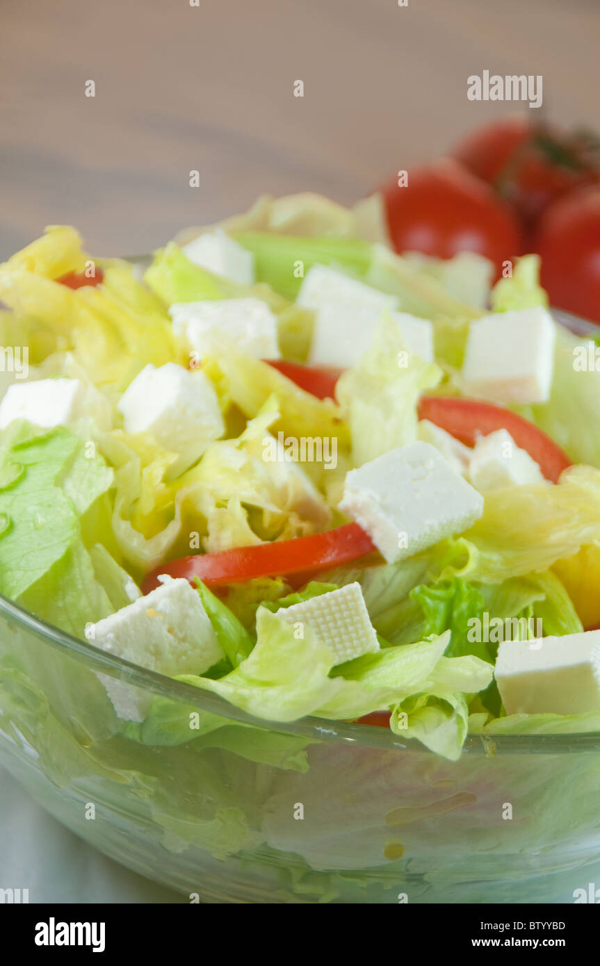 Fetakäse und Salat Stockfoto