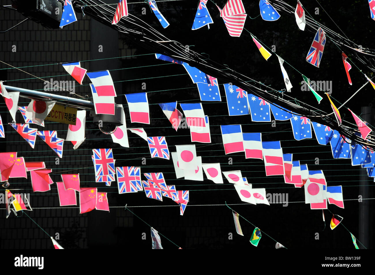 Flaggen in der Straße, Seoul, Südkorea Stockfoto