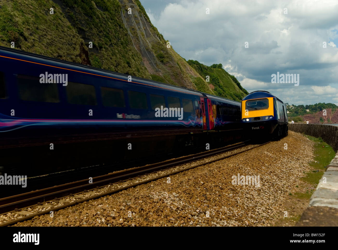Erste Zeile der Great Western, vorbeifahrenden Züge in Teignmouth Stockfoto