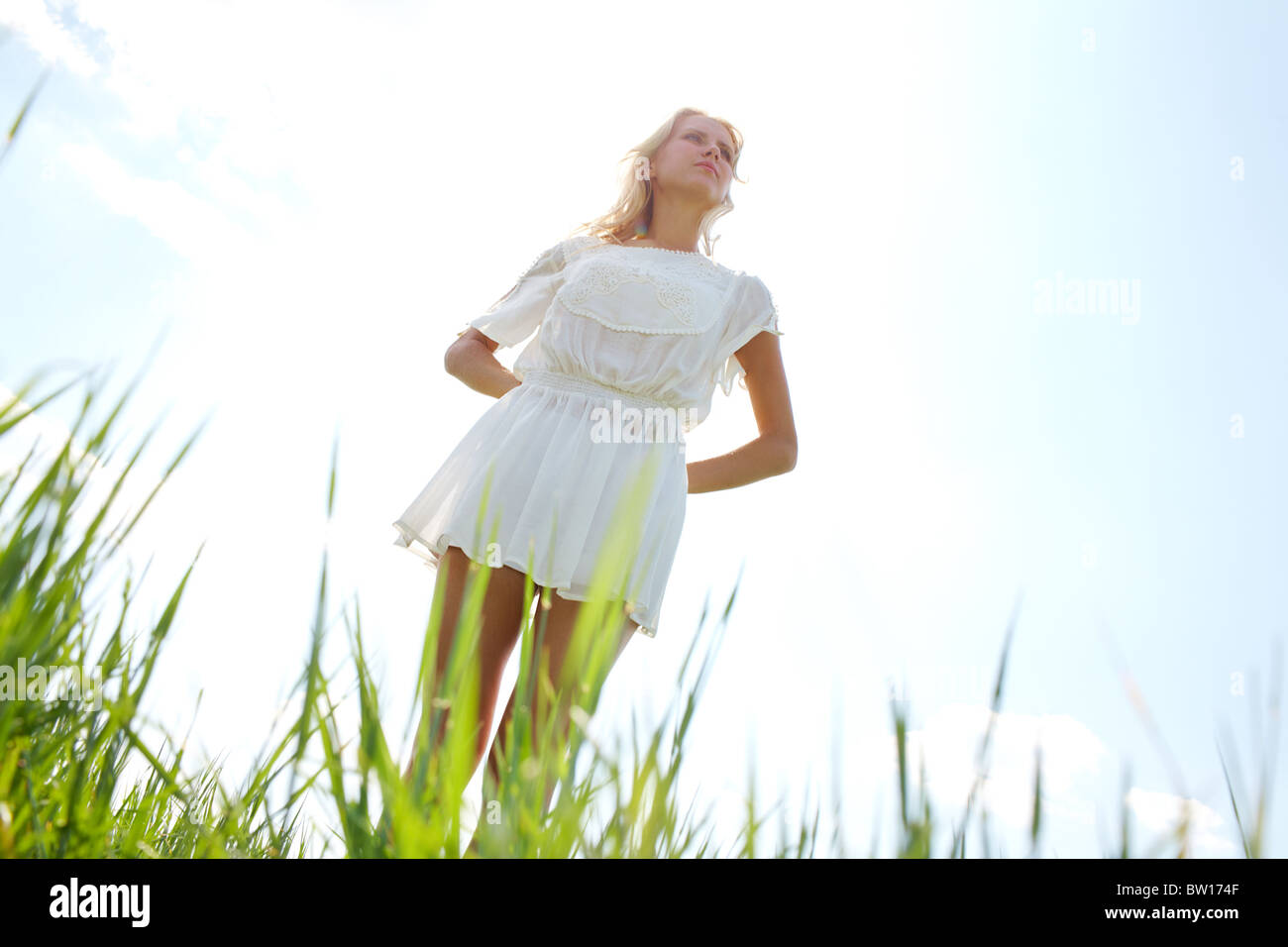 Weißes Chiffonkleid Stockfotos und -bilder Kaufen - Alamy