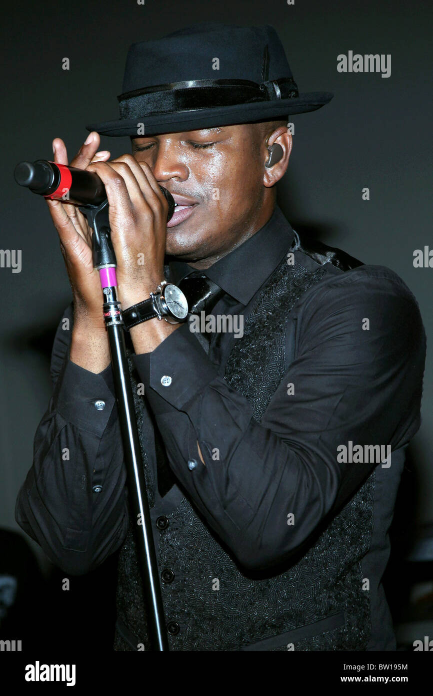 NE-YO und ALFANI Menswear Party Stockfoto