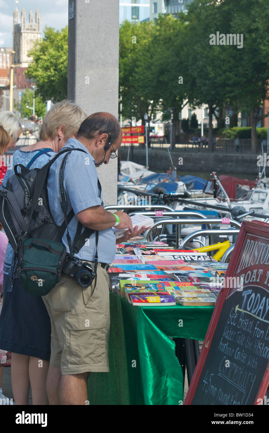 Farr Lane Bristol Marktstand von second-hand-Bücher Stockfoto