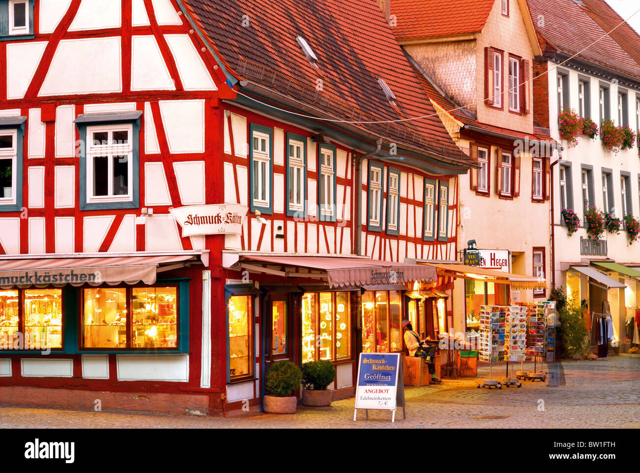 Deutschland, Odenwald: Typische Architektur in der mittelalterlichen Stadt Michelstadt Stockfoto