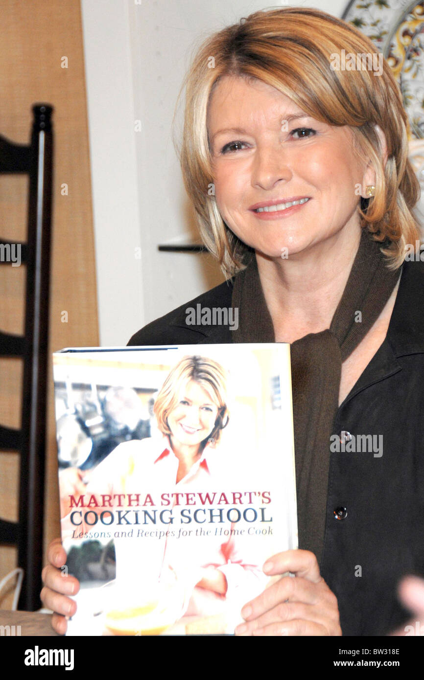 Martha Stewart Kochschule: Kochen Signierstunde Lehren und Rezepte für zu Hause Stockfoto