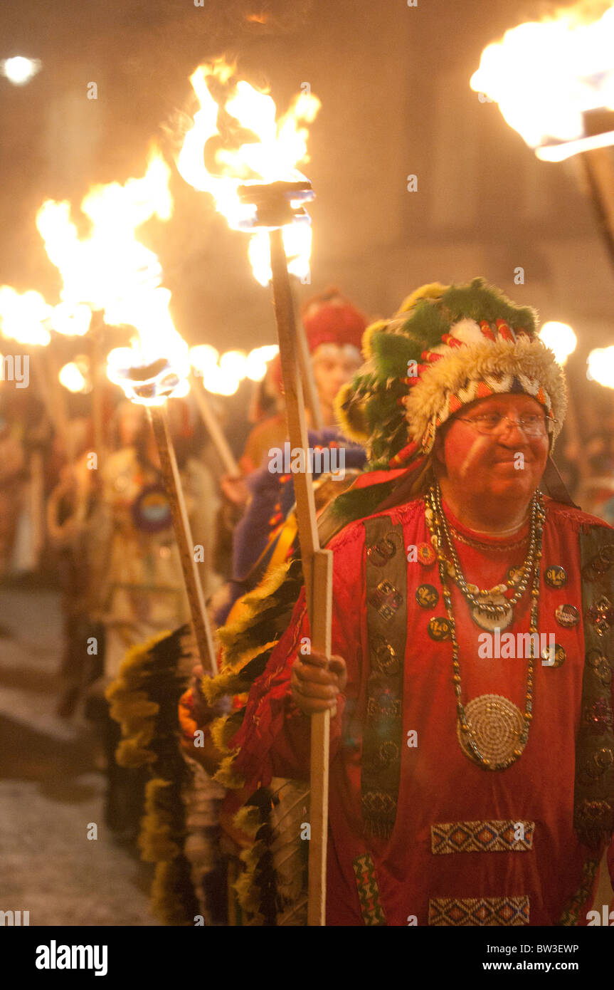 Parade in Lewes Bonfire Lewes in der Nähe von Brighton East Sussex England UK Stockfoto