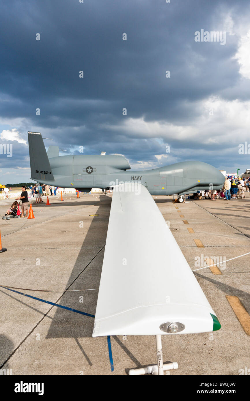 Northrop Grumman RQ-4 Global Hawk Unmanned Aerial Vehicle (UAV) bei Flugschau NAS Jacksonville, Florida, USA Stockfoto