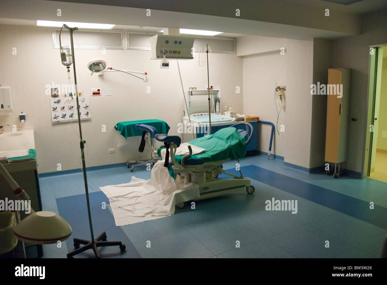 Kreißsaal Detail in einem italienischen Krankenhaus Stockfoto