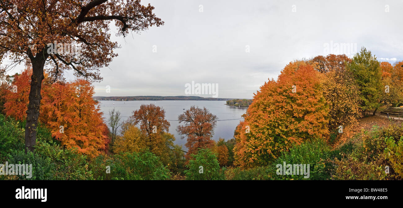 Blick auf Fluss Havel, Glienicker Park, Berlin, Deutschland, Europa Stockfoto