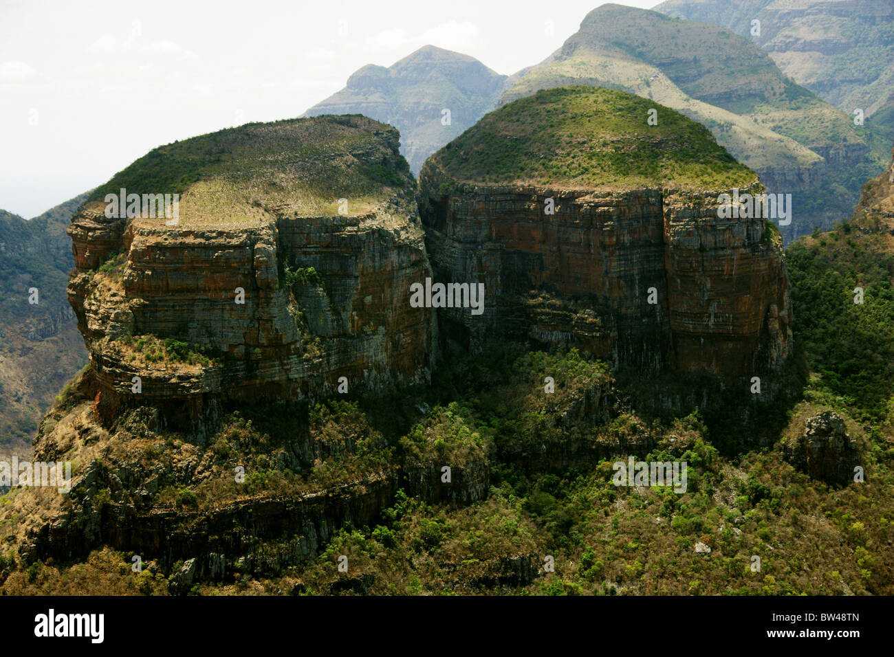 Zwei der drei Rondavels, Blyde River Canyon, Teil der Drakensburg Böschung, Panorama Route, Mpumalanga, Südafrika. Stockfoto