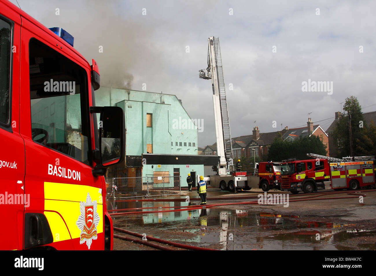 ECFRS Feuer in stillgelegten Gebäude Stockfoto