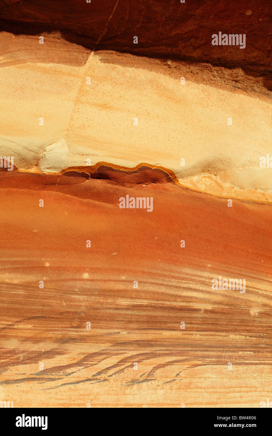 Jordan, Grafschaft Ma'an, Petra, in der Nähe von Mebel Madbah, rot, Farbe, Farbe, braun, Layer, Layer, Stein, Steinen, Felsen, Felsen Stockfoto