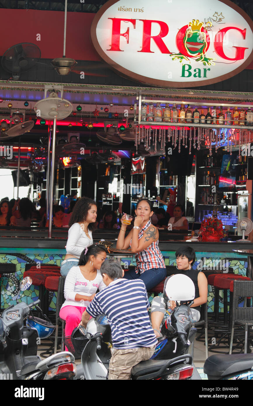 Pattaya Bar Fotos Und Bildmaterial In Hoher Auflösung Alamy 