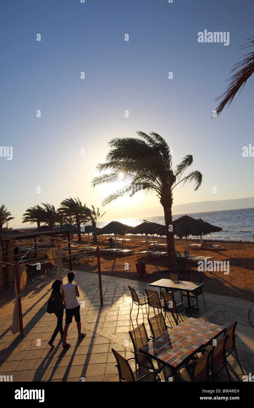Jordan, Rotes Meer, Royal diving centre und Hotel, Resort, Strand, jordanische paar Stockfoto