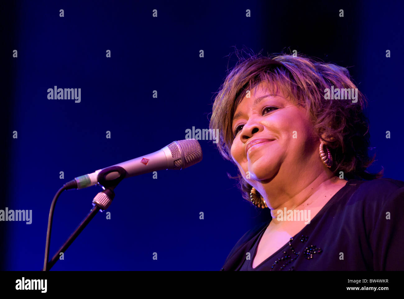 Mavis Staples Heftklammern Sänger auf dem Bath International Music Festival Stockfoto