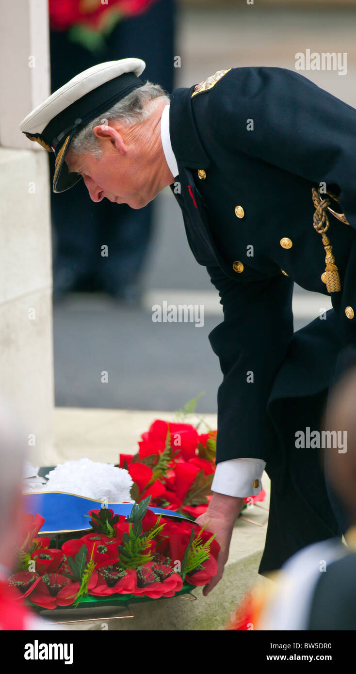 Die Erinnerung Sonntag Zeremonie statt am Cenotaph in Whitehall, London, und von der britischen königlichen Familie 2010 Stockfoto